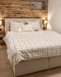 Divano letto con contenitore Tessuto MINISTER 180 x 200 cm Beige chiaro
