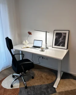 Lampada da scrivania a LED CETUS con dimmer Argento