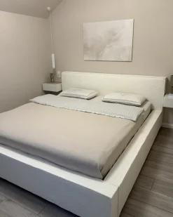 Letto Bouclé MIRANDE 180 x 200 cm Bianco sporco