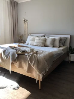 Letto con LED SERRIS 180 x 200 cm Marrone chiaro