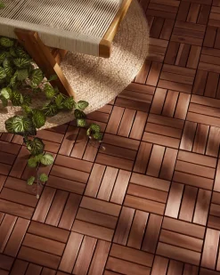 Rivestimenti e piastrelle da esterno ACERENZA Legno di acacia certificato Marrone