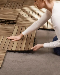 Rivestimenti e piastrelle da esterno ACCETTURA Legno di acacia certificato Naturale