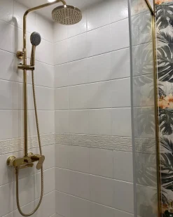 Set doccia con miscelatore e soffione a pioggia GURARA Oro