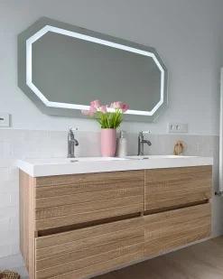 Specchio da bagno con luce LED LOCMARIAQUER 120 cm 60 cm Argento
